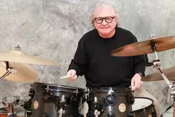 Dennis Bryon